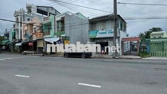 Nhà lầu mặt tiền Huỳnh Phan hộ, gần chợ, sân bay Cần Thơ