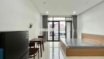 CHO THUÊ PHÒNG BAN CÔNG THOÁNG - MÁY GIẶT RIÊNG, NGAY TRẦN BÁ GIAO GV