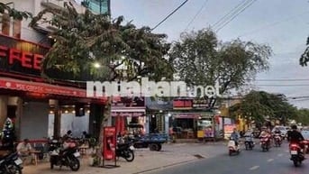 Bán Gấp Nhà Mt đg SONG HÀNH, TRUNG CHÁNH, Dt: 10x20m đã tách làm 2 Sổ