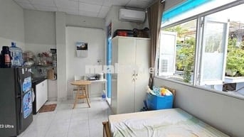 🧧 1 phòng ngủ cửa sổ trời to như hình