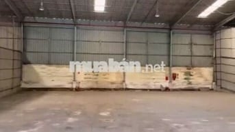 Cần cho thuê gấp kho diện tích 300m2 ở Đường Bùi Văn Ba đường cont