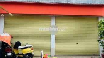 CHo thuê nhà nguyên căn mặt tiền đường Luỹ bán bích 8x18m trống suốt