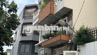 nhà 1trệt 3 lầu 1 sân thượng full nội thất hxt 1/