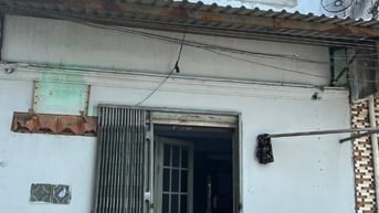 Cần bán gấp nhà mặt tiền đường Hương Lộ 2