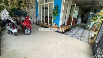 CẦN BÁN NHÀ GẤP DIỆN TÍCH 200M2 3PN 2 WC