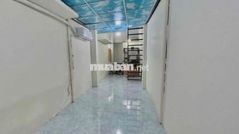 Cho thuê nhà bông sao có sẵn máy lạnh P5 Q8