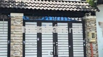 Cho Thuê Nhà Đường Hiền Vương, Tân Phú ( 7x15m - Nhà Rộng Có Sân )