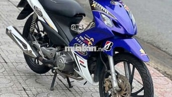 Máy êm,dàn áo liền lạc