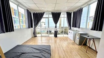 Phòng ban công cmt8 quận 10 y video 4.2tr