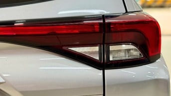 Sở hữu ngay Toyota Veloz – mẫu MPV đa dụng, rộng rãi và bền bỉ, nay có