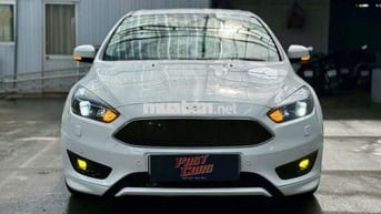 Ford Focus 2015 S 1.5 Ecoboost,Hatchback,màu trắng
