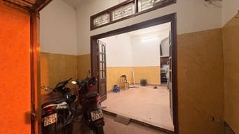 Cho thuê nhà 37m2 x 3 tầng, trung tâm Bạch Mai, 8tr/tháng