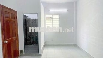 PHÒNG CỬA SỔ - BAN CÔNG GIÁ RẺ GẦN EMART PHAN HUY ÍCH