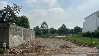 CẦN BÁN 220M(10X20M) ĐỐI DIỆN SÔNG, FULL THỔ CƯ, ĐƯỜNG NHỰA 12M 