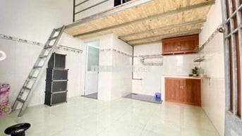 PHÒNG BAN CÔNG RỘNG GÁC CAO NGAY KHU CÔNG NGHIỆP VĨNH LỘC B