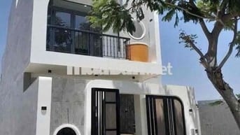 Cần tiền làm ăn bán gấp nhà 2lầu ngay cổng KCN Mỹ Phước 3, Bến Cát