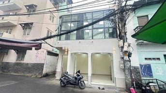 NHÀ MỚI 100% PHAN ĐÌNH PHÙNG GIÁ TỐT THÍCH HỢP LÀM NAILS, SPA, Salon💕