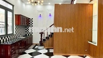 Nhà trệt lầu 2PN hẻm đường Bà Huyện Thanh Quan chỉ 7 triệu