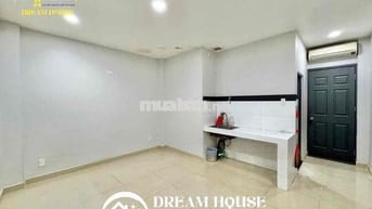 STUDIO SIÊU RỘNG RÃI NẰM GẦN NGÃ TƯ BỐN XÃ VÀ TIỆN QUA ĐH VĂN HIẾN