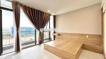 CĂN HỘ BAN CÔNG RỘNG ÁNH SÁNG ĐẸP GẦN CHỢ BÀ CHIỂU GIÁP QUẬN 1