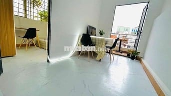 🧧2 Phòng Ngủ Ban Công riêng có Cửa Sổ Trời