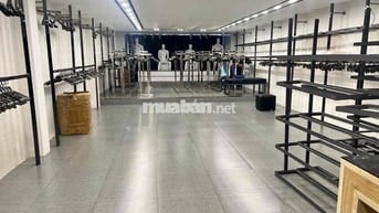 Cho thuê nhà MT Nguyễn Trãi Q5 — 6x20m — Trệt 3 lầu Sân thượng — 99tr