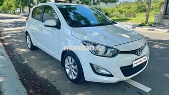 Hyundai I20 AT 2013 màu trắng , ODO 6v5 chuẩn