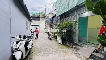 Nhà Hẻm xe tải 3pn 2wc Tân phú