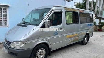 Mercedes Sprinter 6 chổ 850kg đi giờ cấm sx 2009