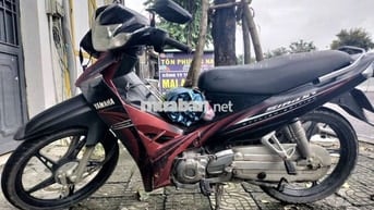 Xe máy Yamaha Sirius màu đỏ đen