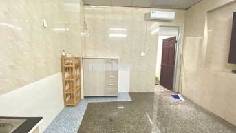 Phòng trọ 20m2 tầng trệt có cửa sổ trời KDC bình hưng