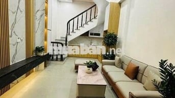Bán Nhà Hồng Mai 23M x 5T Chỉ 4,5 Tỷ.10m ô tô, full nội thất, ở luôn