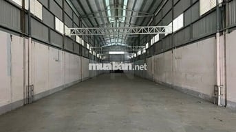 Kho xưởng 675m² mặt tiền đường Phạm Hùng, lộ Container