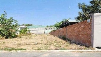 Bán rẻ miếng đất ngộp trong tuần