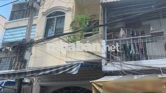 CHỈ NHỈNH 9 TỶ CÓ NHÀ 3 TẦNG HẺM Ô TÔ NGAY TRUNG TÂM Q10