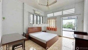 Nhà nguyên căn siêu đẹp ngay sát cầu Nhị Thiên Đường