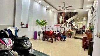 NHÀ ĐẸP MỚI, DT 4*15, TRỆT, 2 LẦU, 3PN, 2WC, NỘI THẤT ĐẦY ĐỦ