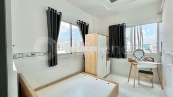 Căn Hộ 2 Phòng ngủ  - có thang máy siêu xịn ngay cầu Nguyễn Văn Cừ