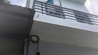 Cho thuê nhà Định Công Thượng, MB 35m2, 3 tầng 1 tum, ô tô vào nhà