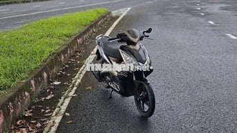 Em bán chiếc airblade Thái Fi đời 2010