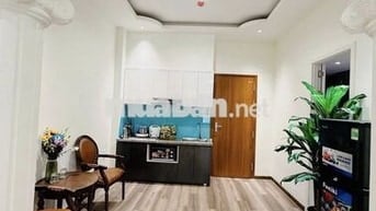 𝐁𝐫𝐢𝐠𝐡𝐭 𝐌𝐢𝐧𝐢𝐦𝐚𝐥𝐢𝐬𝐭 𝐒𝐭𝐮𝐝𝐢𝐨 – 𝟐 𝐦𝐢𝐧𝐬 𝐰𝐚𝐥𝐤 𝐭𝐨 𝐭𝐡𝐞 𝐁𝐞𝐚𝐜𝐡