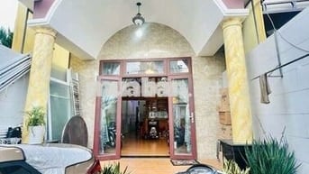 Nhà mặt tiền phố, 100m2 ,2 phòng ngủ, đường đồng khởi, tân phong