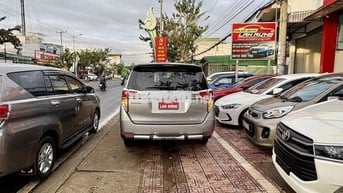 Toyota Innova 2017 2.0E - 94000 km
