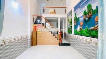 Bán nhà sổ riêng 76m,4×18 TC 68m,3 pn,2 toilet