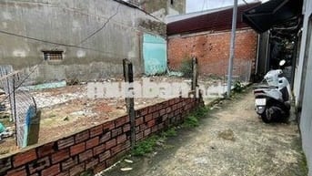 BÁN ĐẤT SAU LƯNG MT NGUYỄN CÔNG HOAN