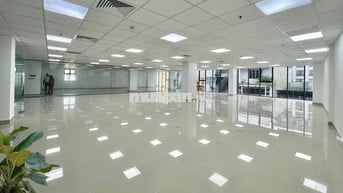 Văn Phòng Gần Sân Bay 32,8tr/tháng, Không Cấm Dừng Đỗ Xe