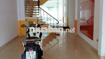 Giá 3x Triệu - VỈA HÈ RỘNG - Nhà 815 Lê Hồng Phong, Quận 10; 4TẦNG