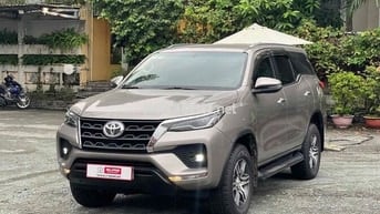 Toyota Fortuner 1 cầu, máy dầu, số tự động formmoi