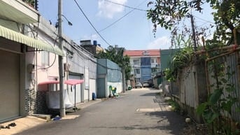 - Chủ gửi bán nhà 1tr1l MT hẻm đường 160,P.Tăng Nhơn Phú A, Q9 cũ