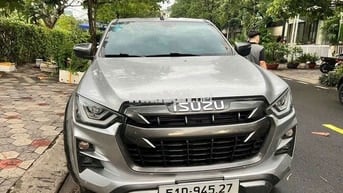 Dmax 2022 bản Type Z 2 cầu hiếm có khó tìm